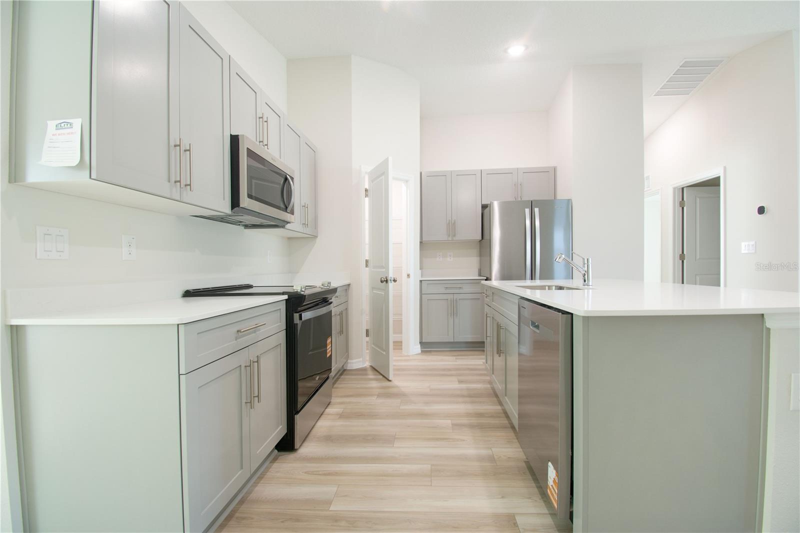 Image 8 of 21 For 37056 Sagemoor Drive