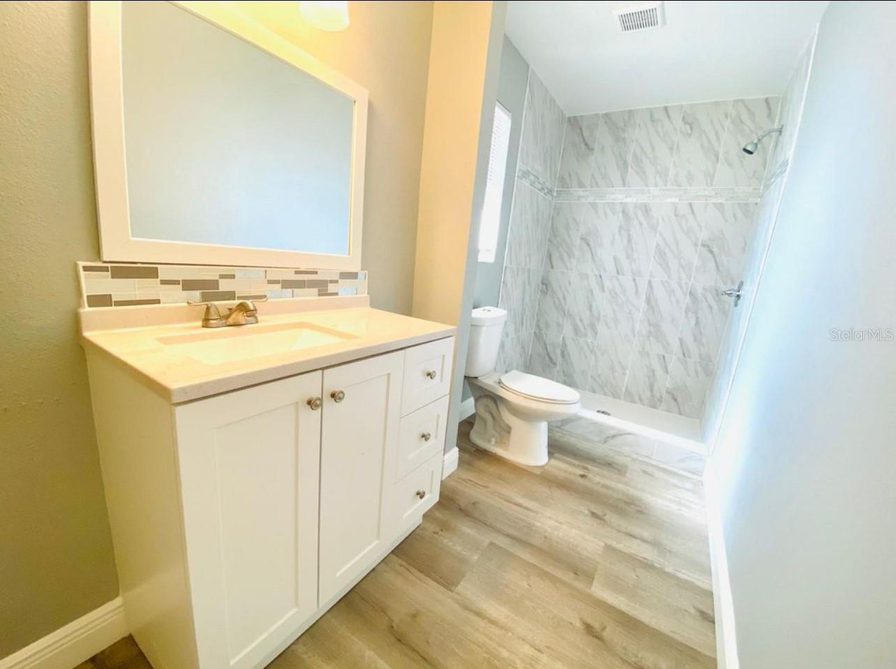 Image 5 of 7 For 2073 Loma Linda Way N