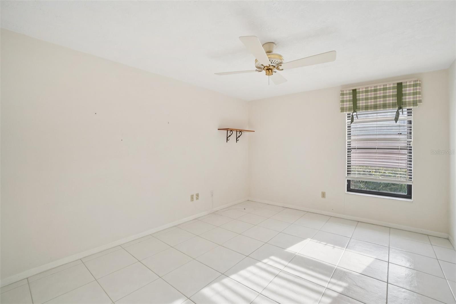 Image 28 of 46 For 1627 Farrier Trail