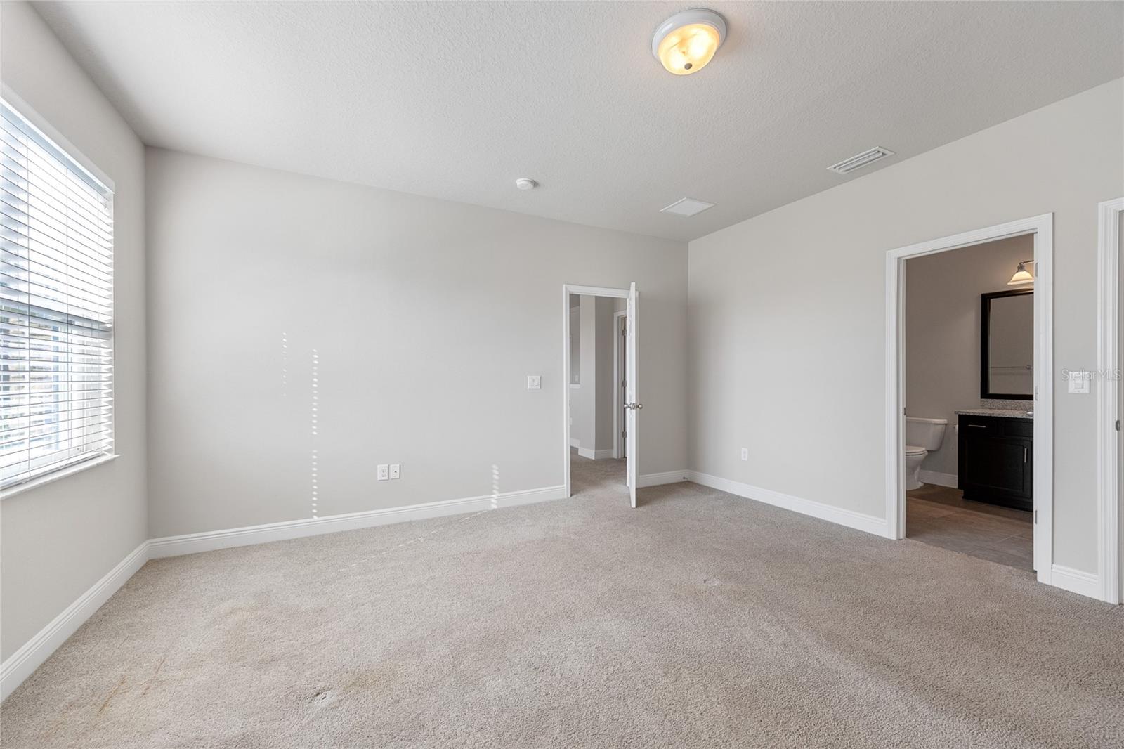 Image 32 of 53 For 1308 Charleen Street