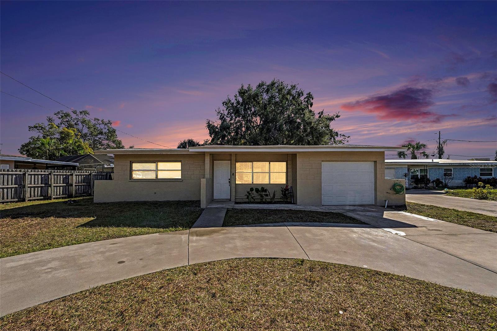 Image 2 of 21 For 2169 Dell Avenue