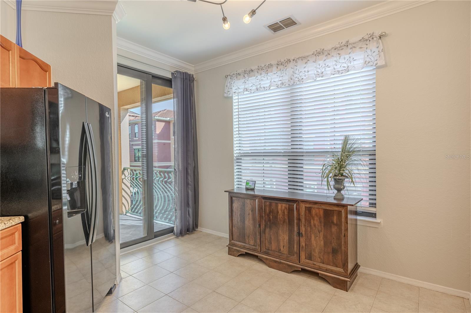 Image 18 of 78 For 2738 Via Tivoli  220b