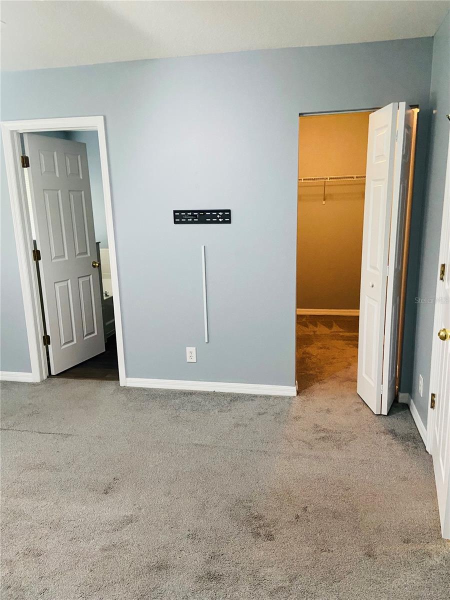 Listing photo id 9 for 11658 Mango Ridge Boulevard