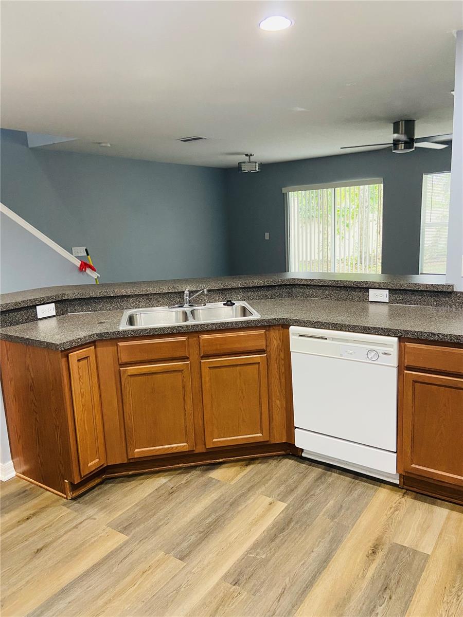 Listing photo id 2 for 11658 Mango Ridge Boulevard