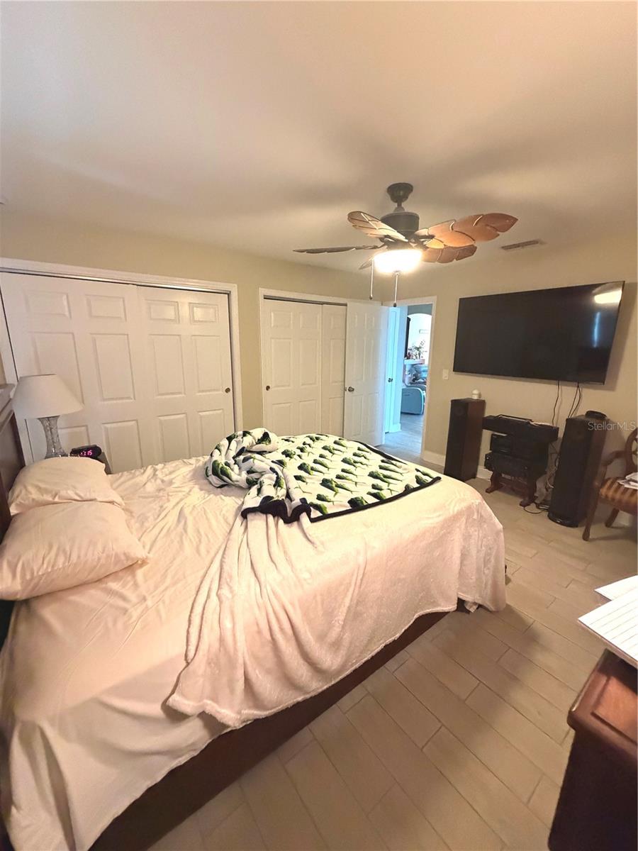 Listing photo id 9 for 9903 San Sebastian Way