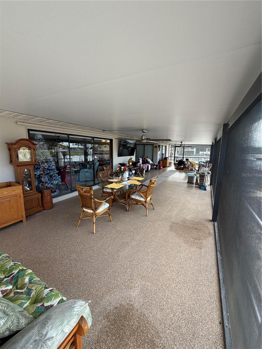 Listing photo id 24 for 9903 San Sebastian Way