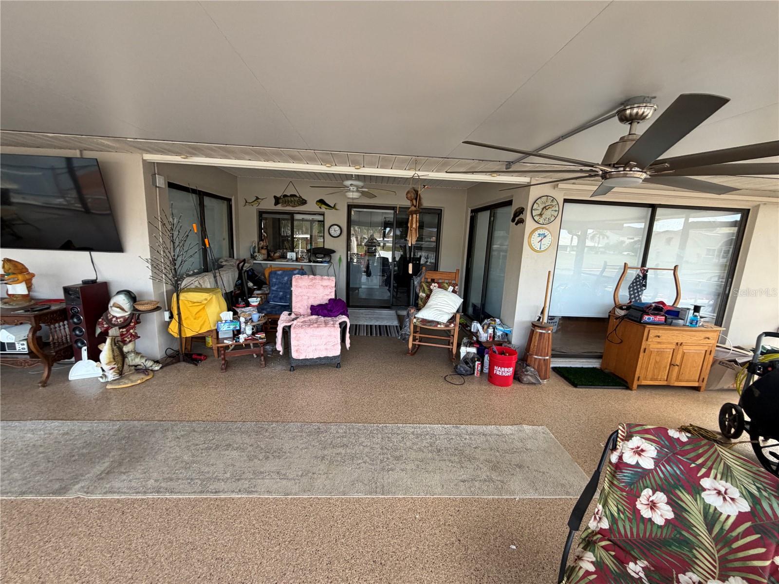 Listing photo id 25 for 9903 San Sebastian Way