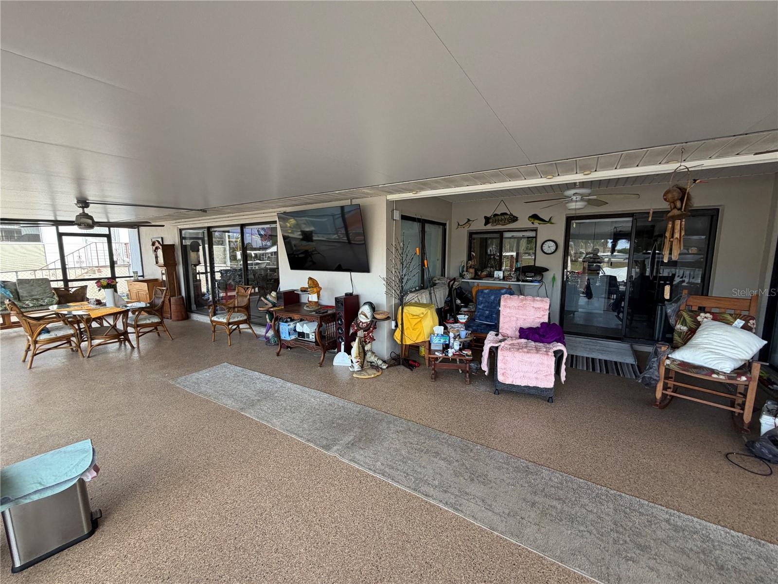 Listing photo id 26 for 9903 San Sebastian Way