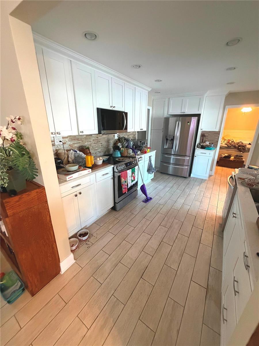 Listing photo id 2 for 9903 San Sebastian Way