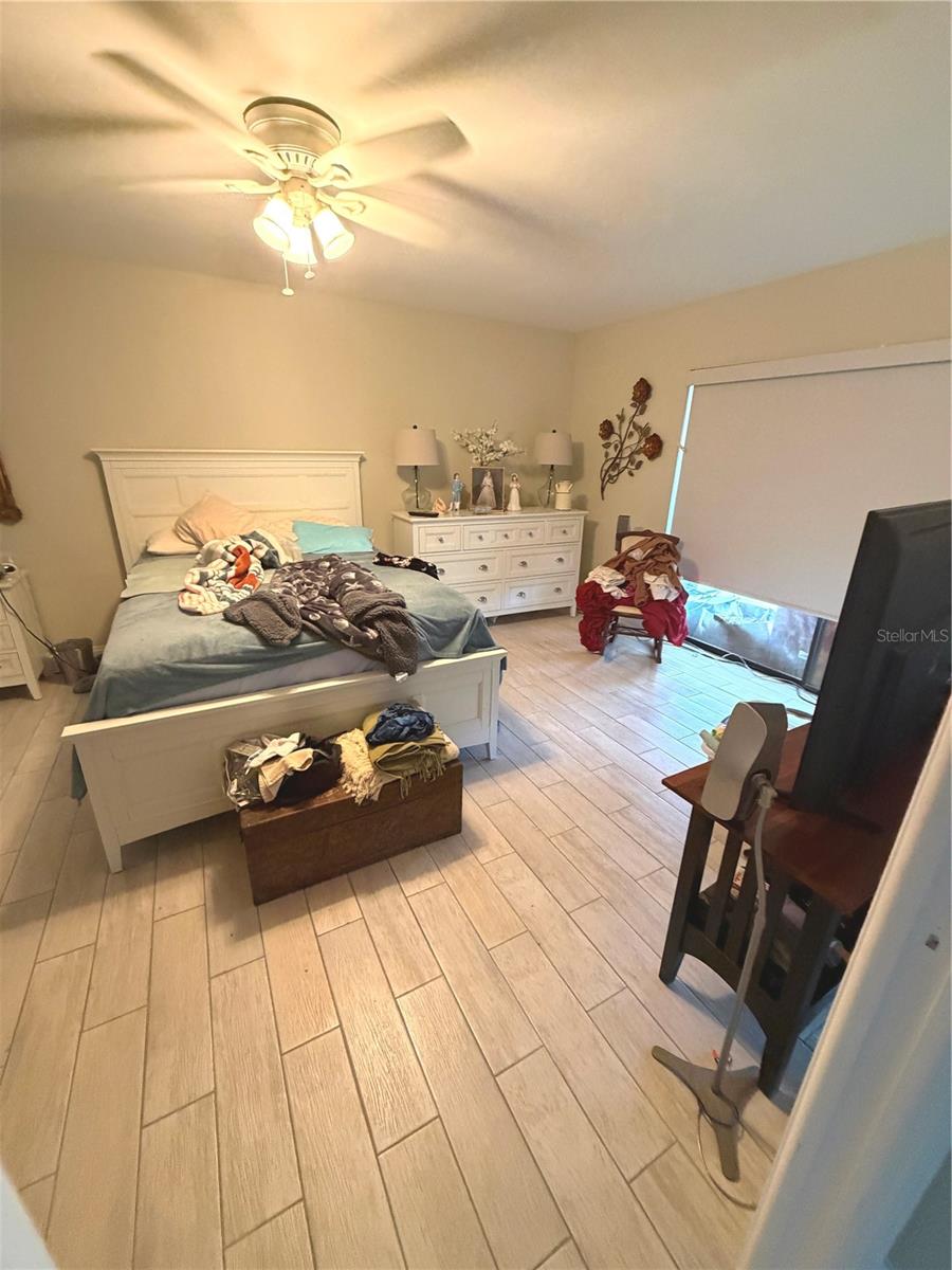 Listing photo id 4 for 9903 San Sebastian Way