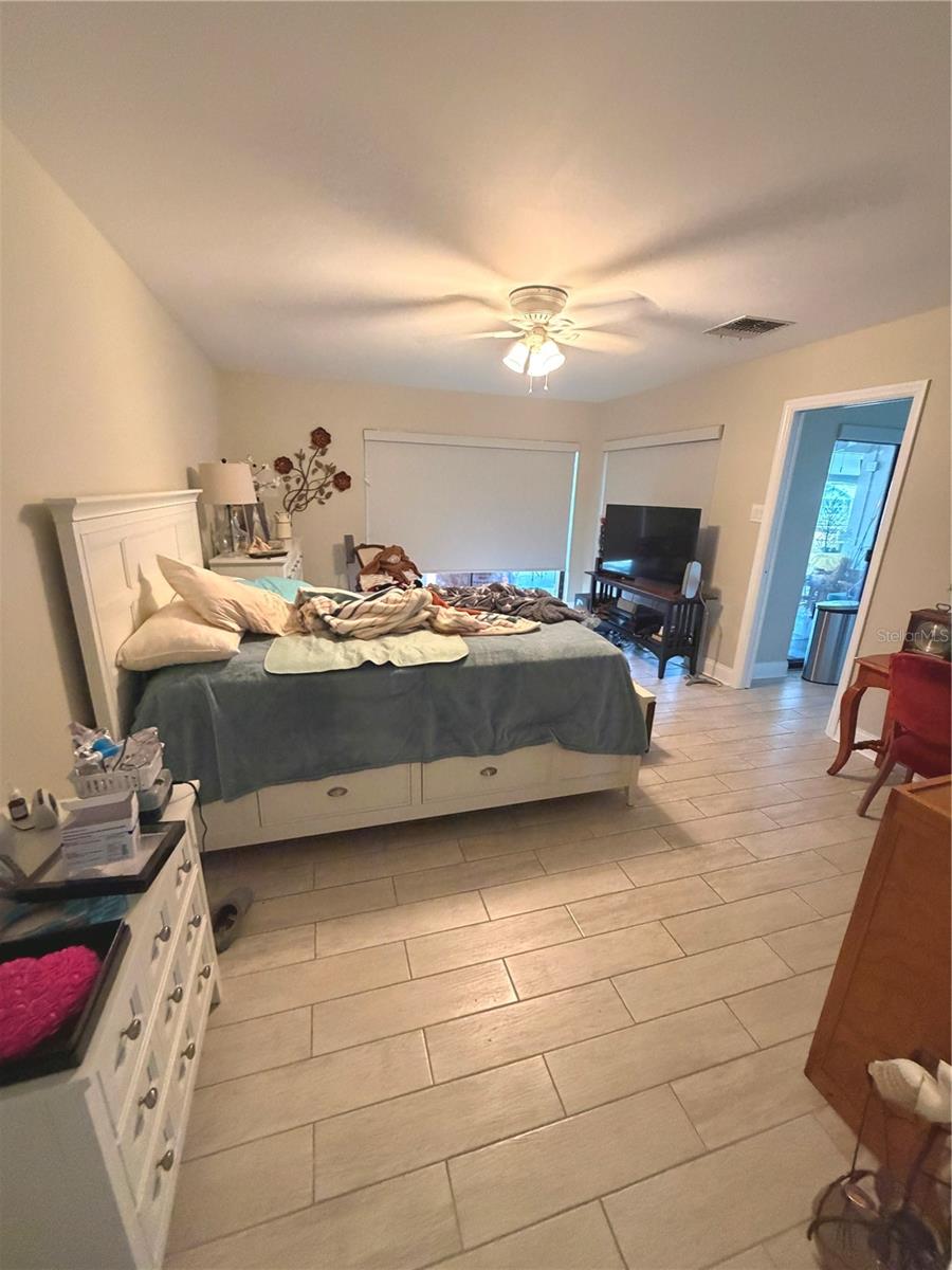 Listing photo id 5 for 9903 San Sebastian Way