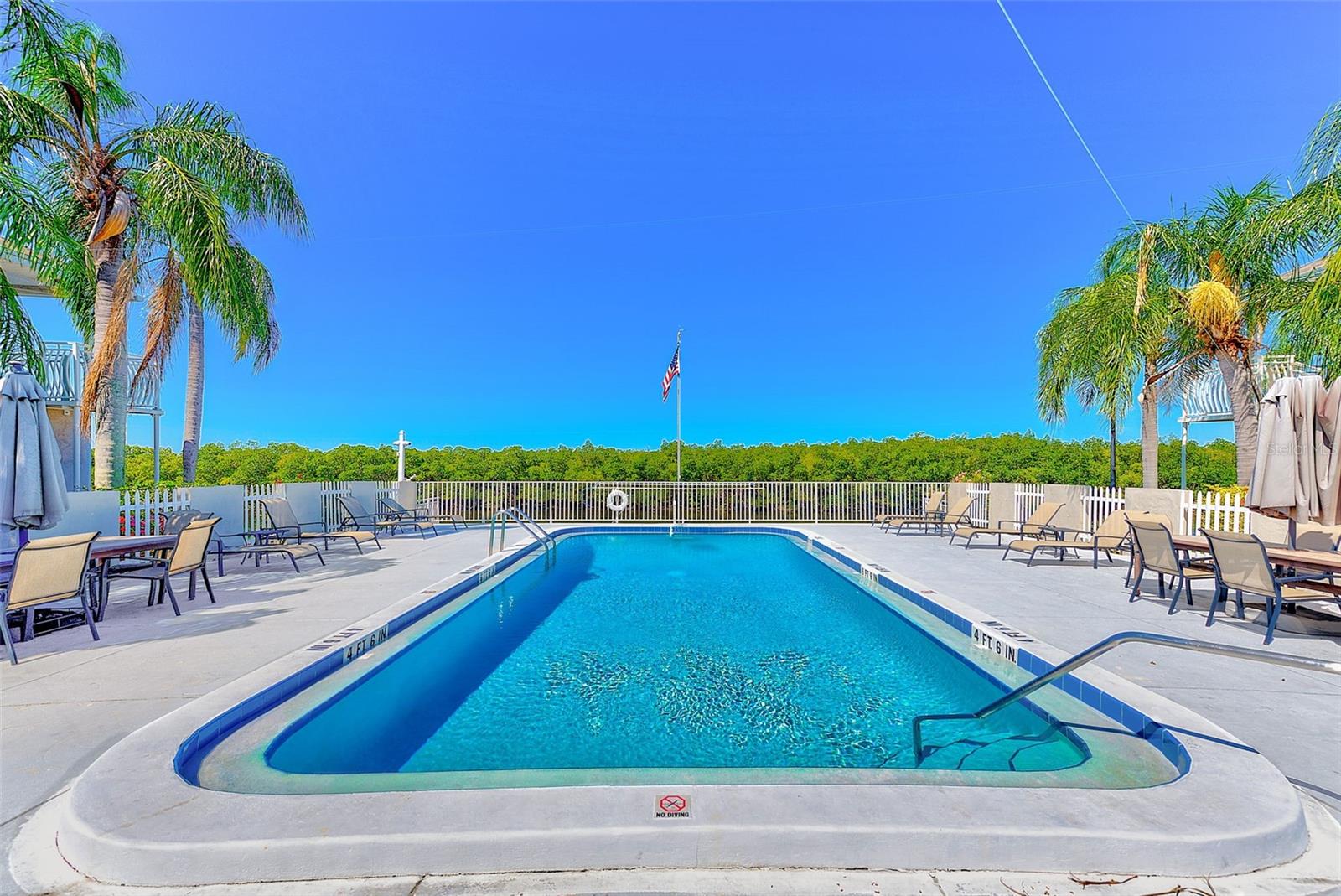 Image 21 of 38 For 8801 Bay Pointe Drive 102