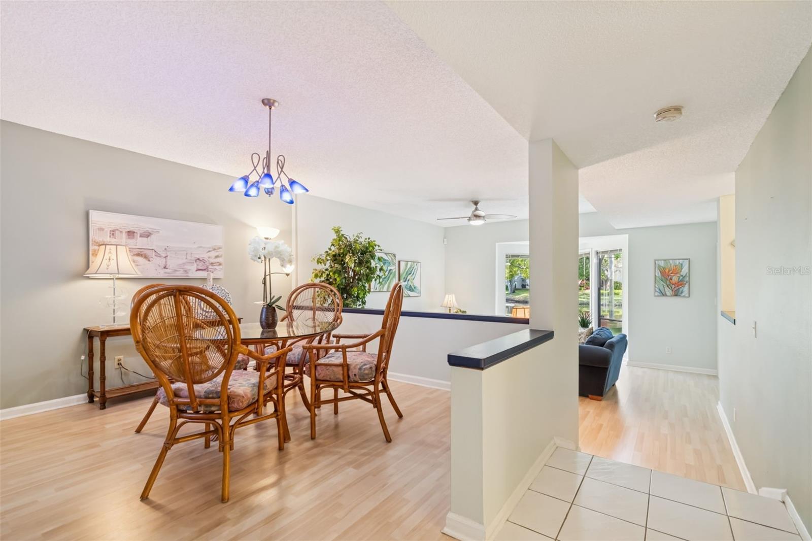 Image 10 of 59 For 486 Lakeview Drive 54