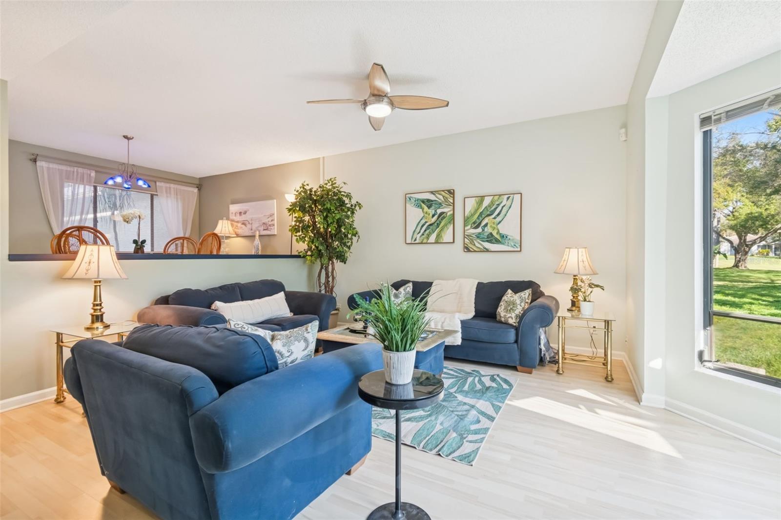 Image 12 of 59 For 486 Lakeview Drive 54