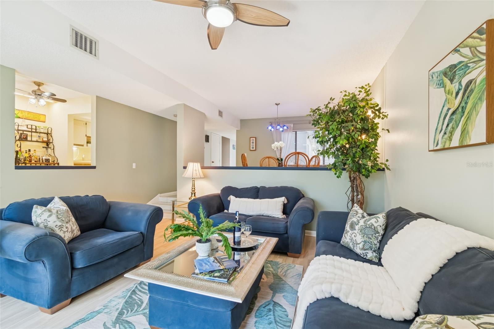 Image 13 of 59 For 486 Lakeview Drive 54