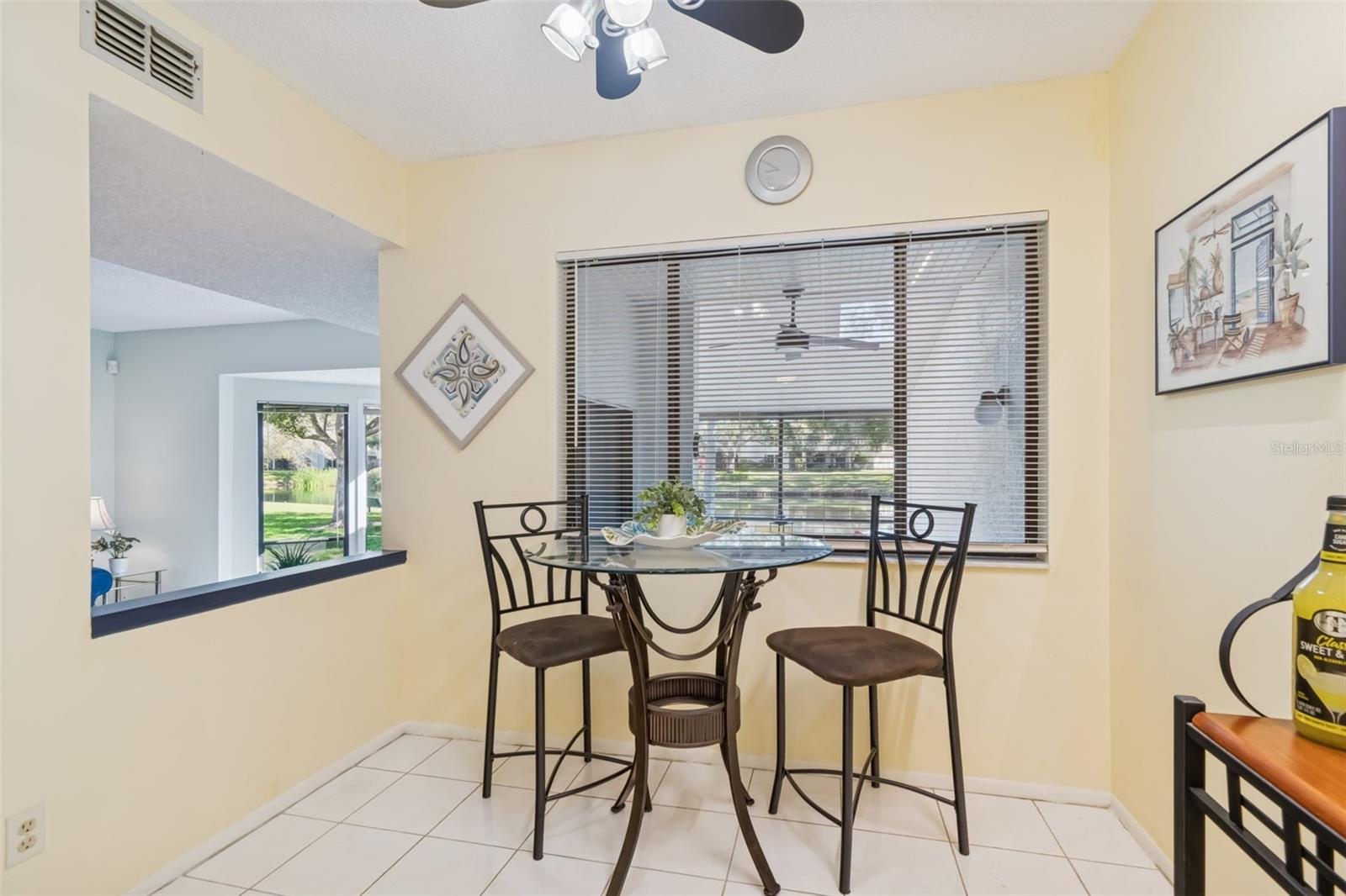 Image 18 of 59 For 486 Lakeview Drive 54