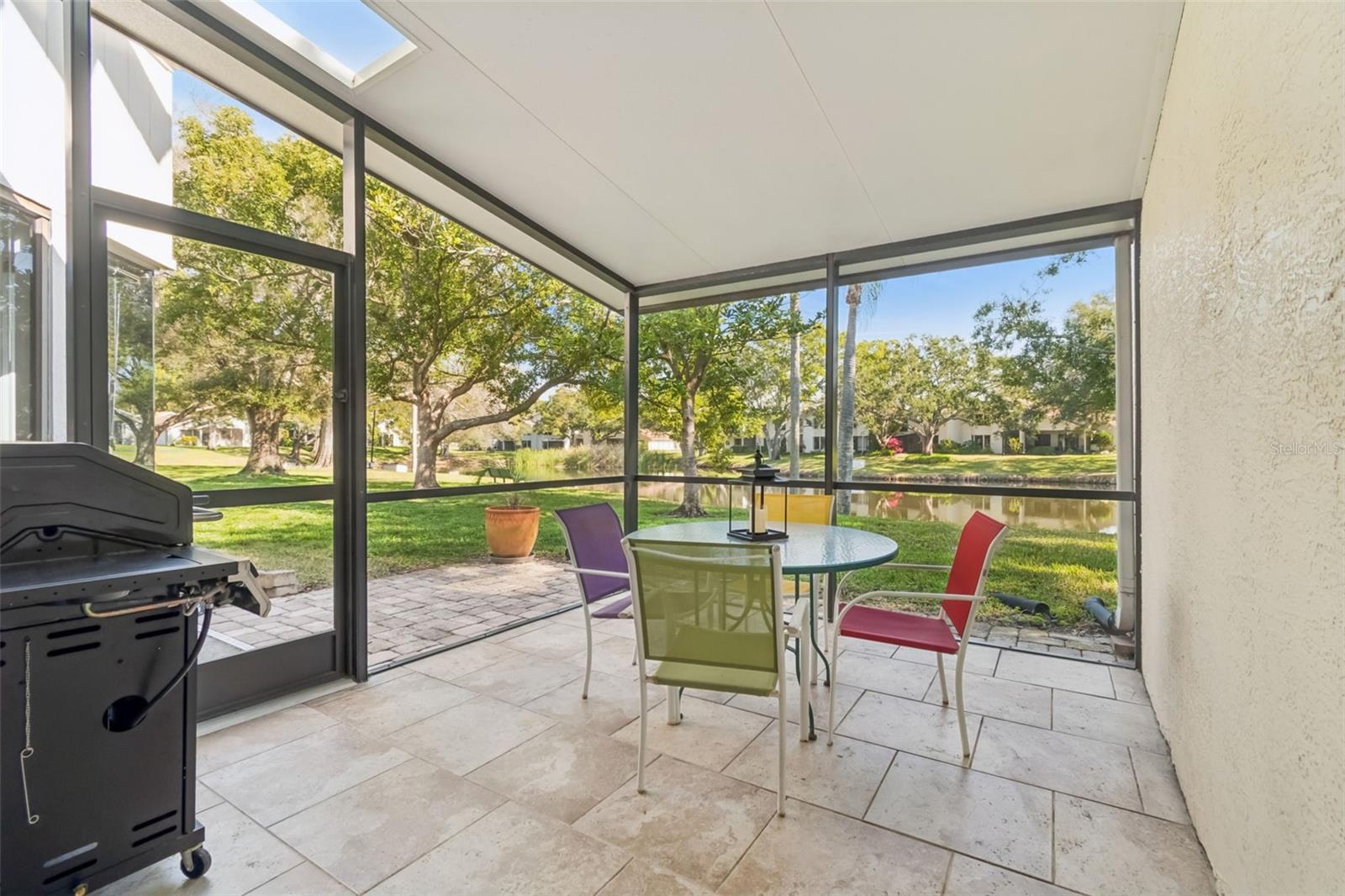 Image 20 of 59 For 486 Lakeview Drive 54