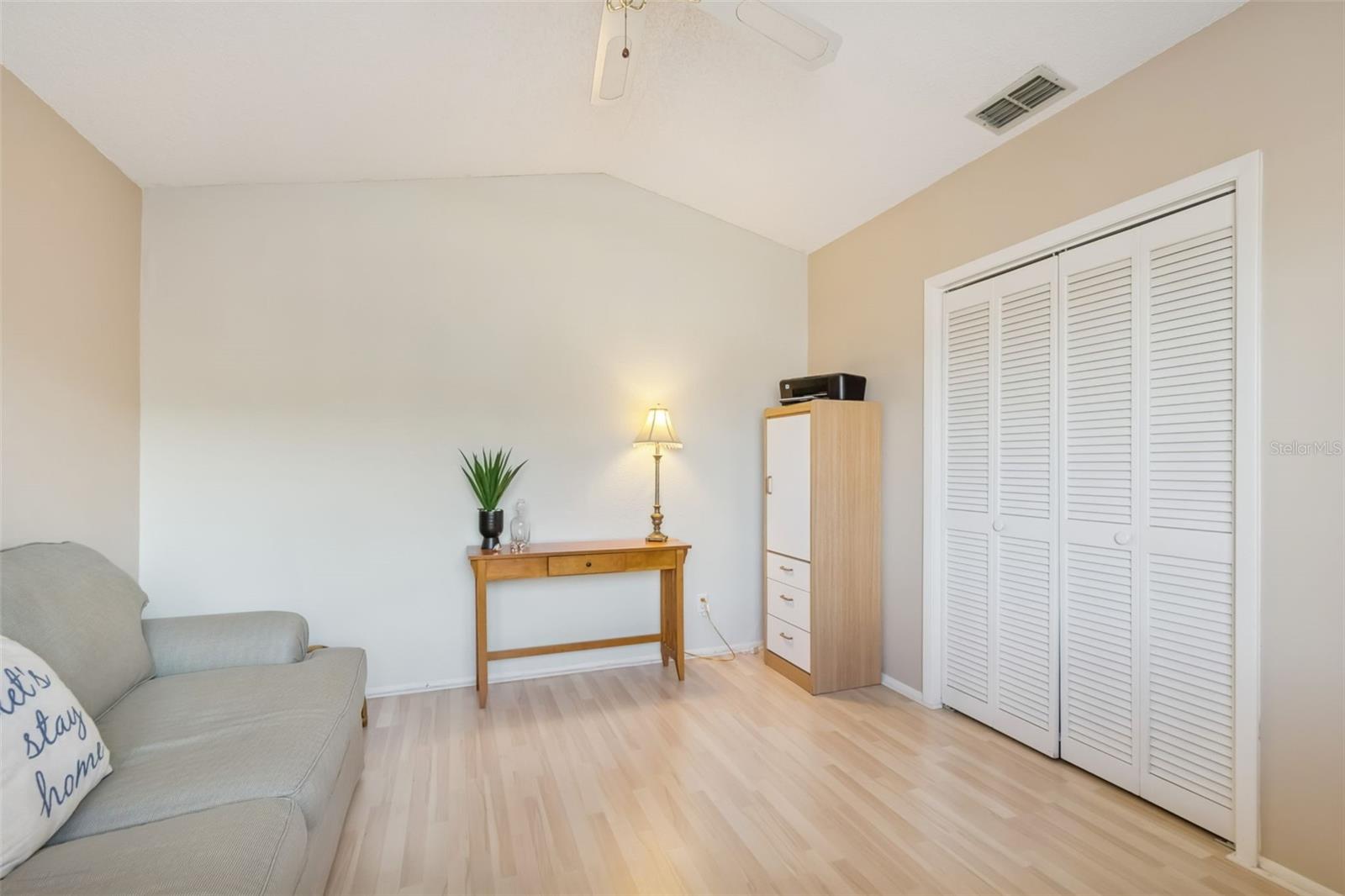 Image 28 of 59 For 486 Lakeview Drive 54