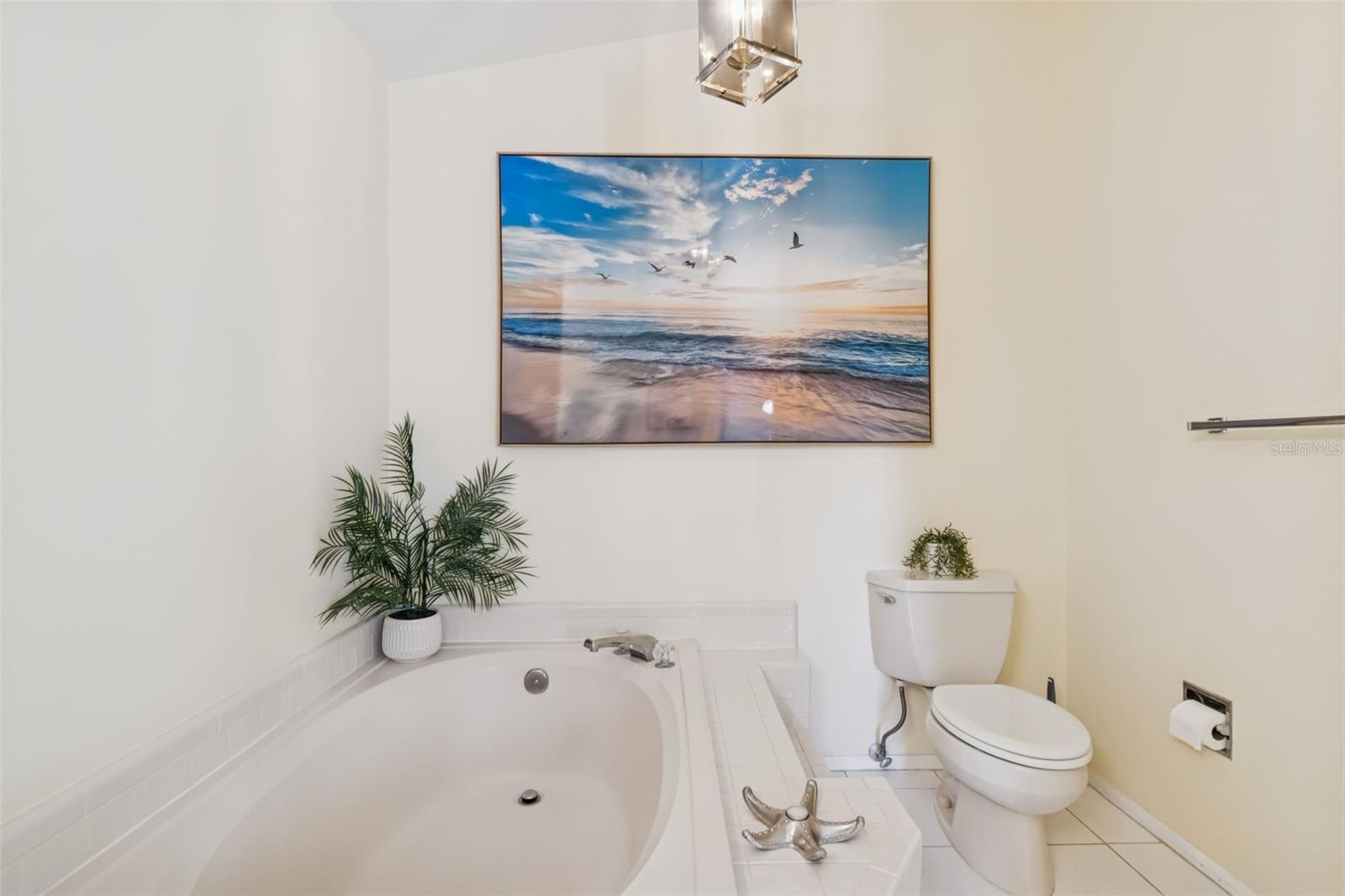 Image 43 of 59 For 486 Lakeview Drive 54