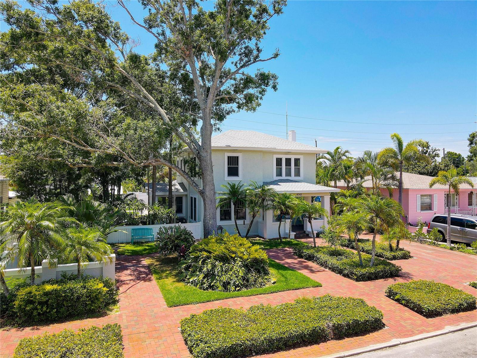 Details for 4742 13th Avenue N, ST PETERSBURG, FL 33713