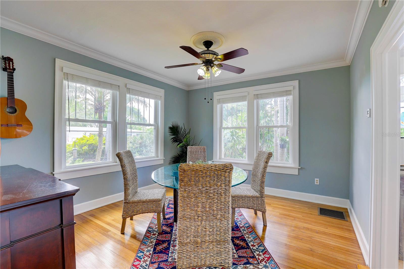 Image 10 of 49 For 4742 13th Avenue N