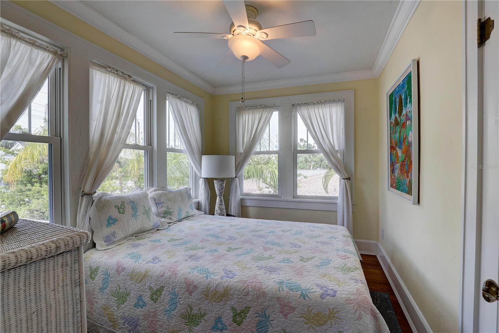 Image 24 of 49 For 4742 13th Avenue N