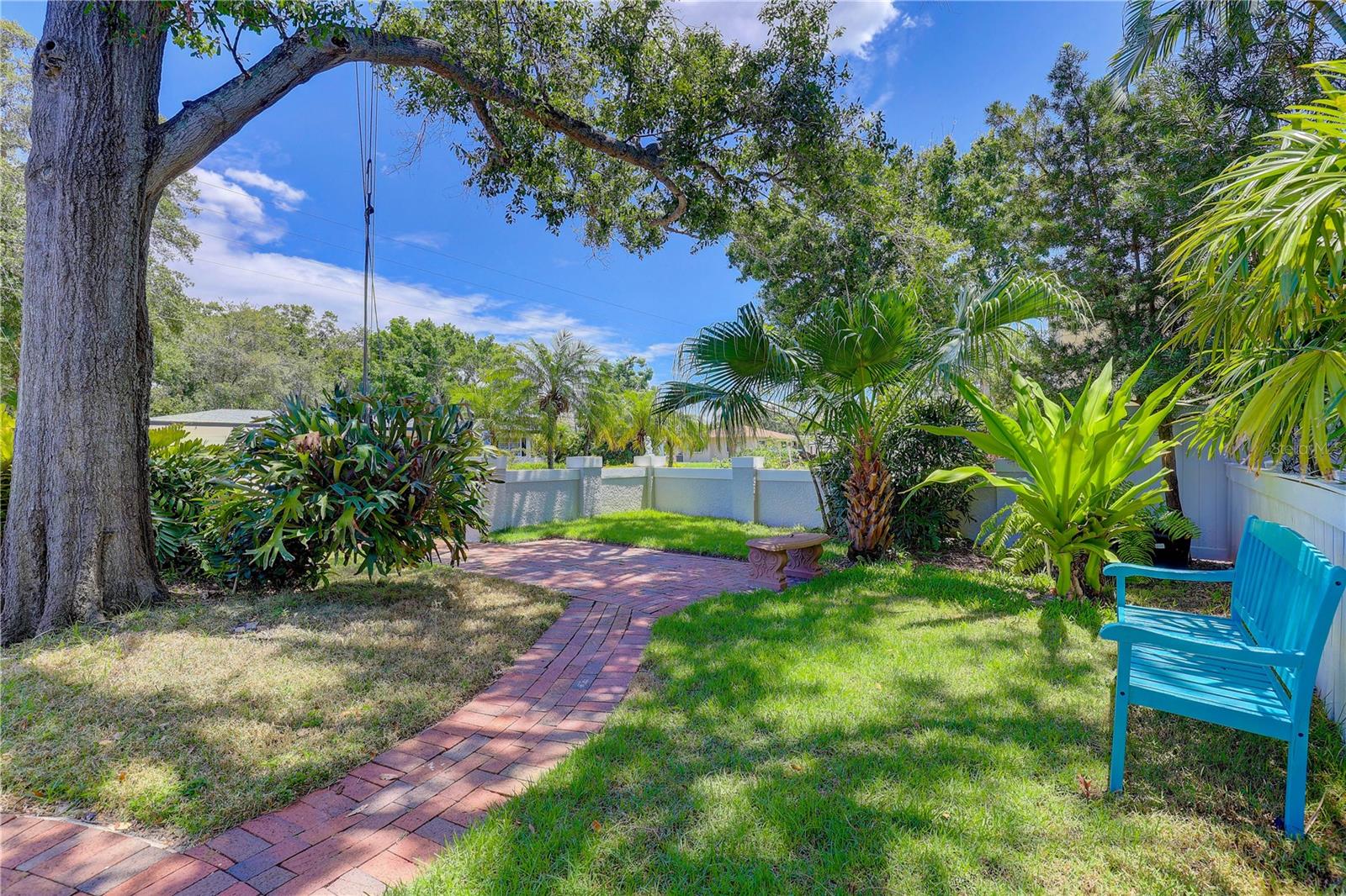 Image 3 of 49 For 4742 13th Avenue N