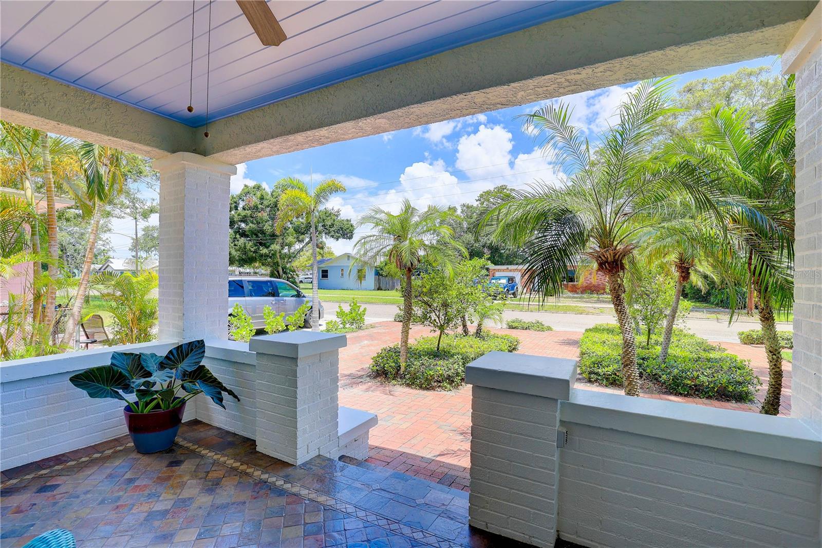 Image 6 of 49 For 4742 13th Avenue N