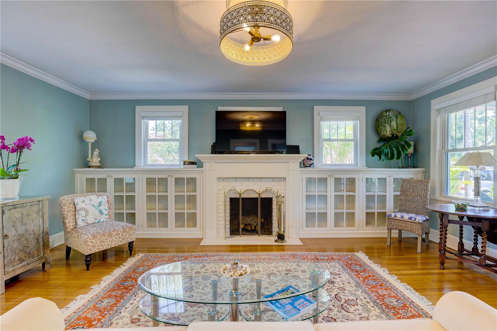 Image 9 of 49 For 4742 13th Avenue N