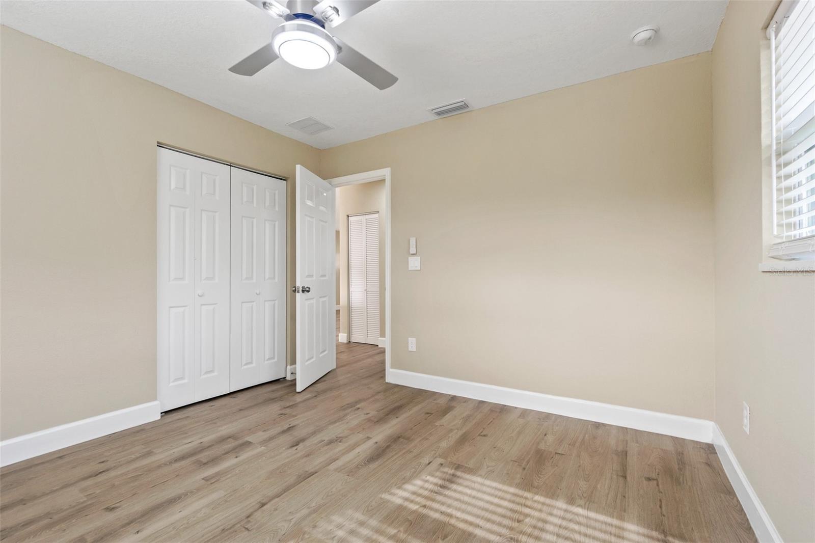 Listing photo id 14 for 2708 Nassau Street