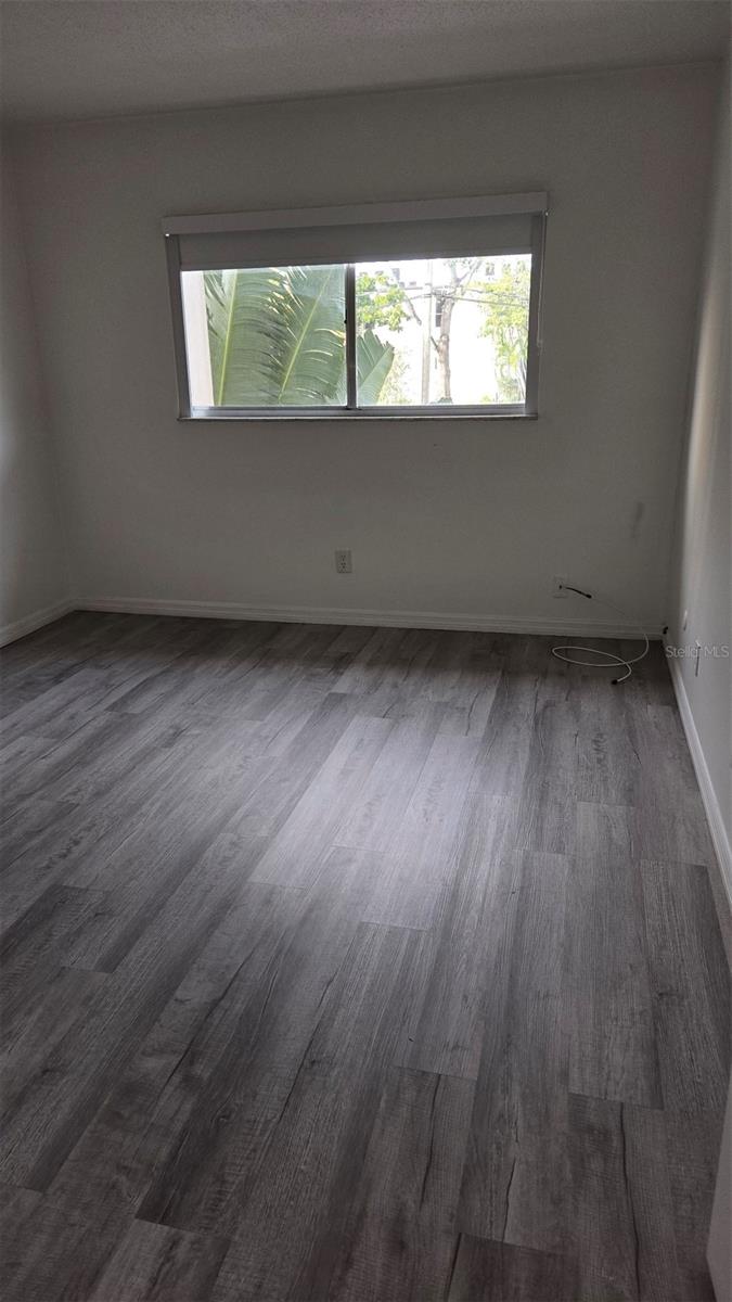 Image 5 of 14 For 4606 Gray Street 204