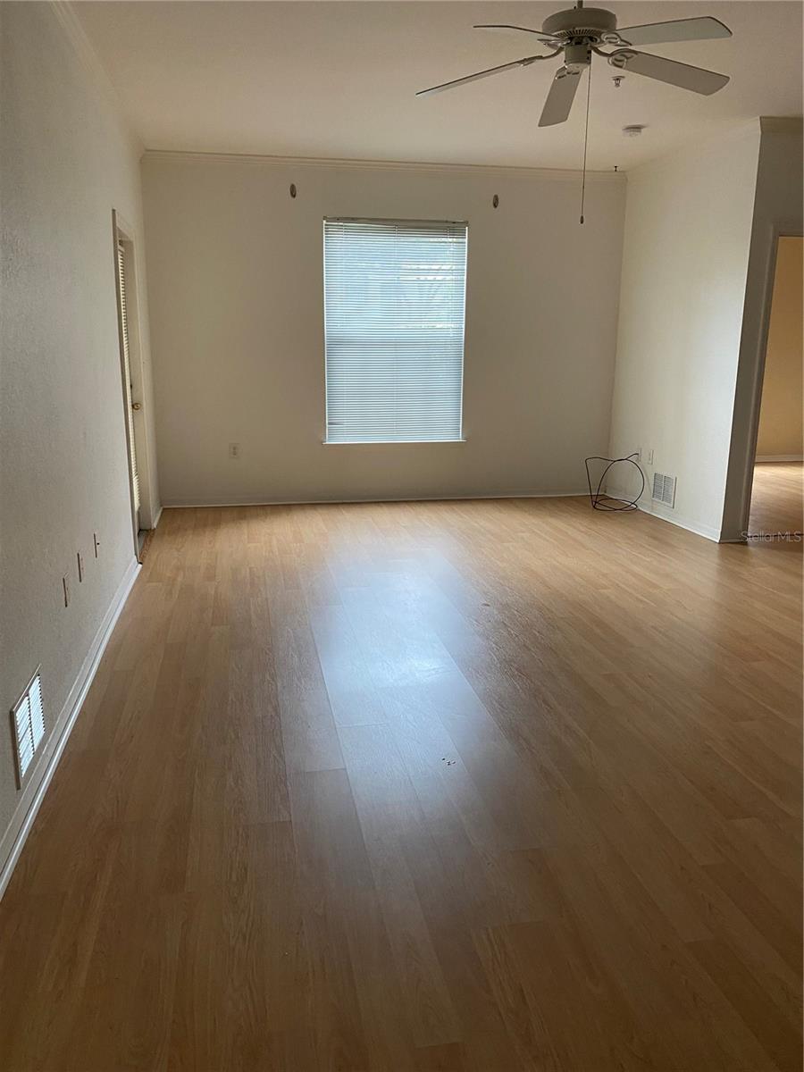 Image 11 of 18 For 10209 Courtney Palms Boulevard 104