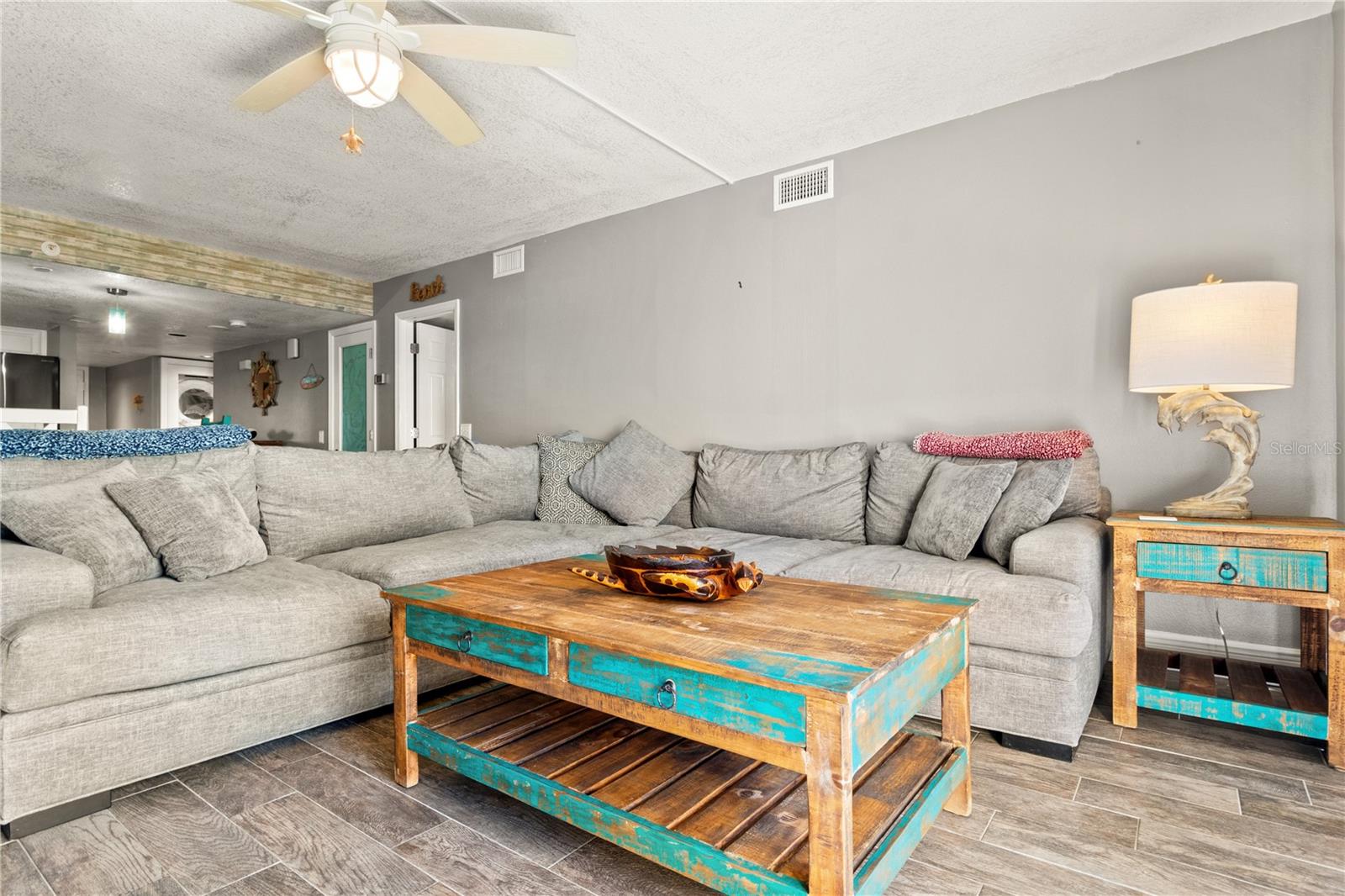 Listing photo id 12 for 6035 Sea Ranch Drive 415