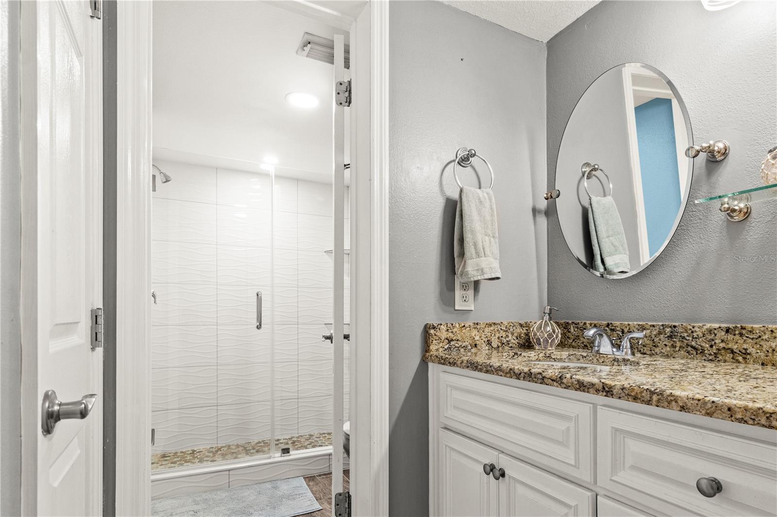 Listing photo id 24 for 6035 Sea Ranch Drive 415