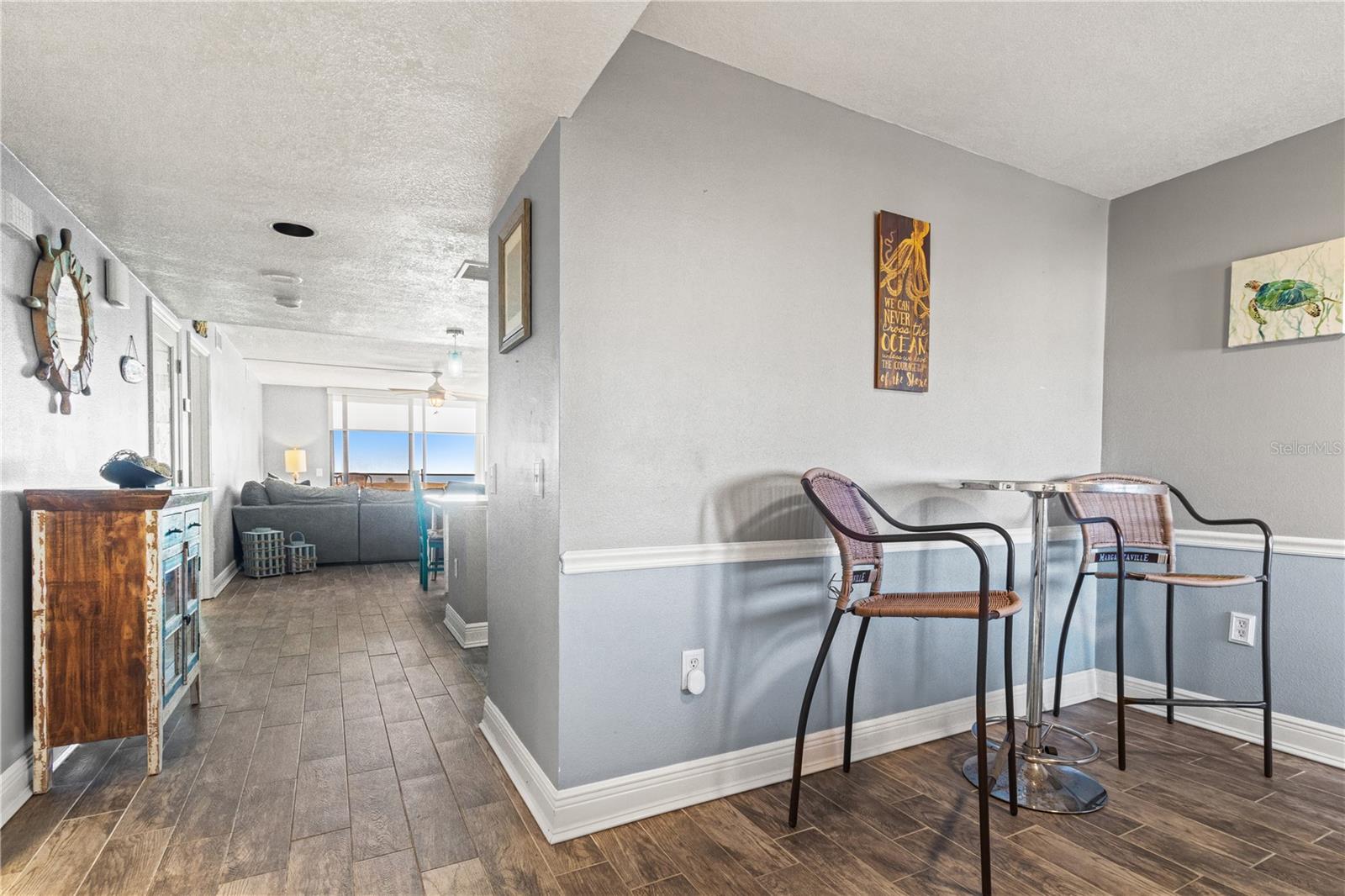 Listing photo id 3 for 6035 Sea Ranch Drive 415