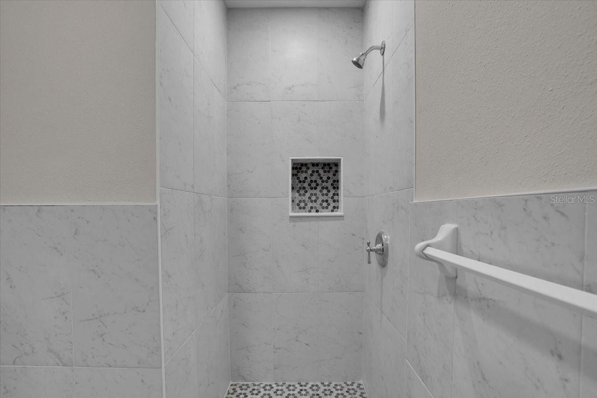 Image 20 of 30 For 1452 Evergreen Avenue