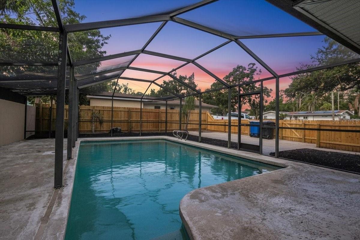 Image 23 of 30 For 1452 Evergreen Avenue