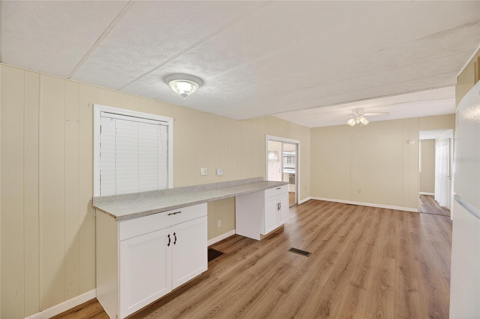 Listing photo id 12 for 38644 Remora Avenue