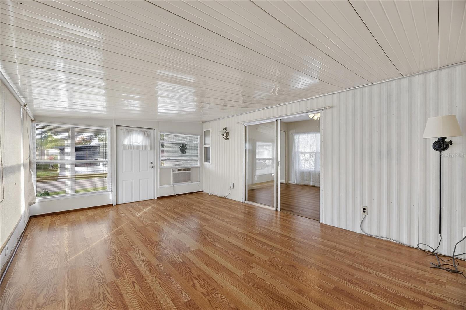 Listing photo id 20 for 38644 Remora Avenue