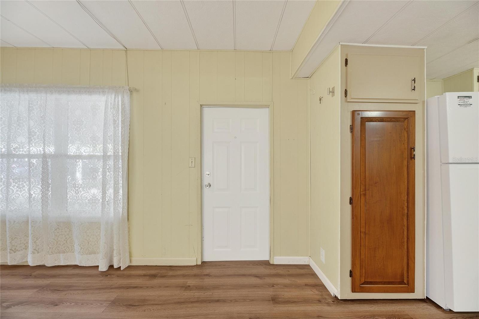 Listing photo id 1 for 38644 Remora Avenue