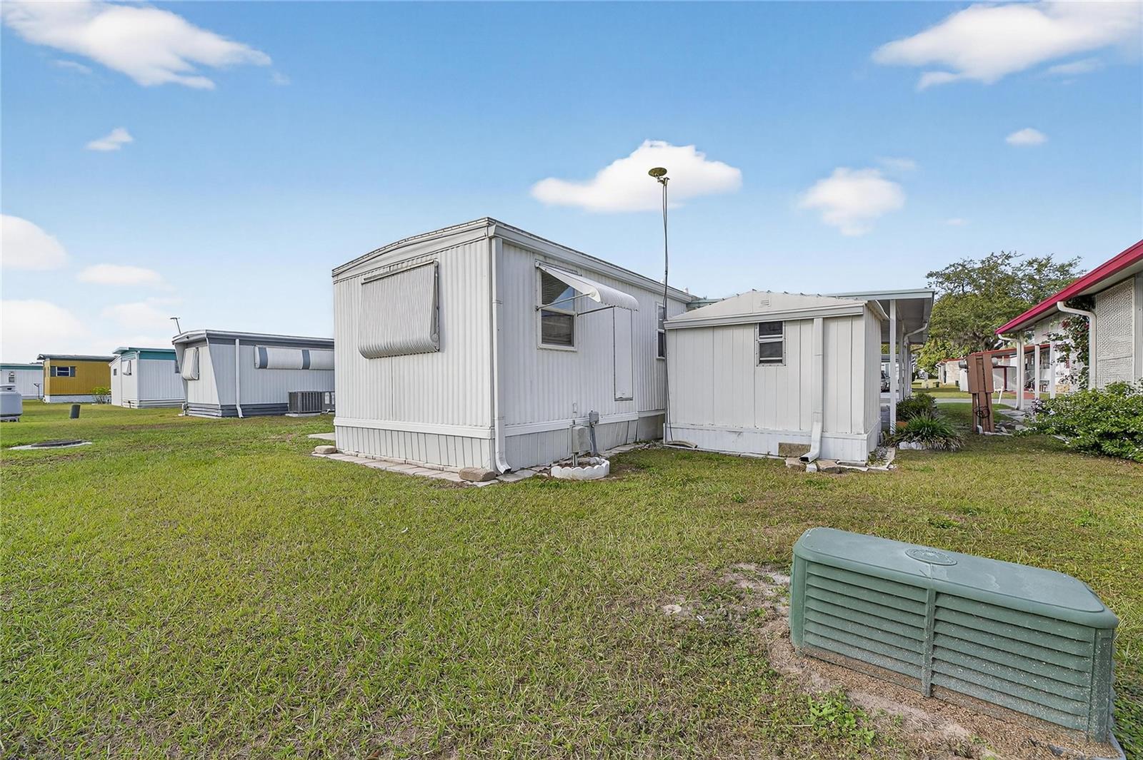 Listing photo id 31 for 38644 Remora Avenue