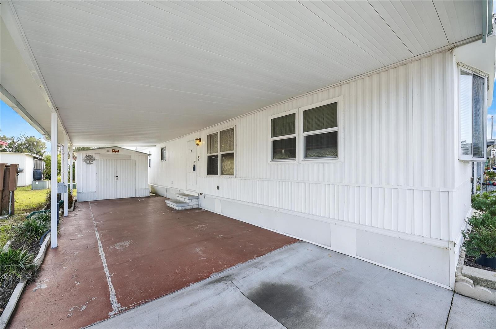 Listing photo id 37 for 38644 Remora Avenue