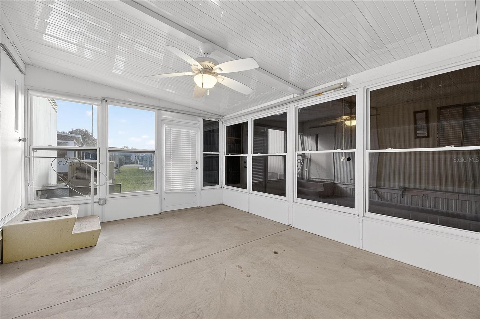 Listing photo id 42 for 38644 Remora Avenue