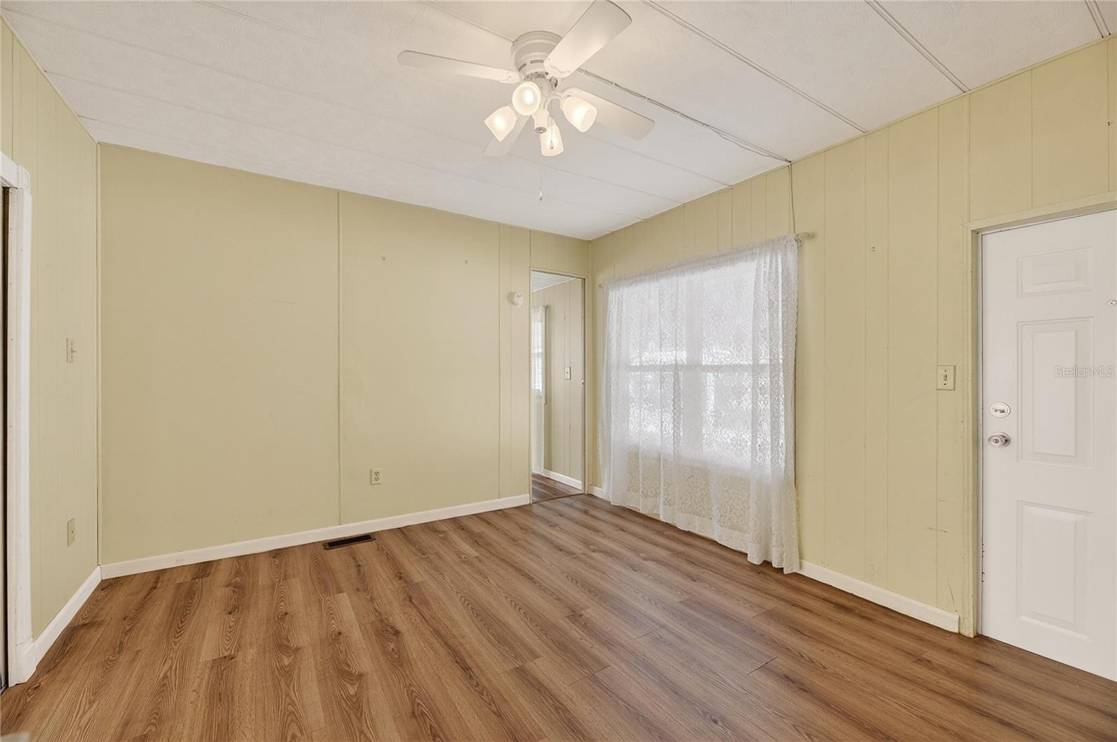 Listing photo id 6 for 38644 Remora Avenue