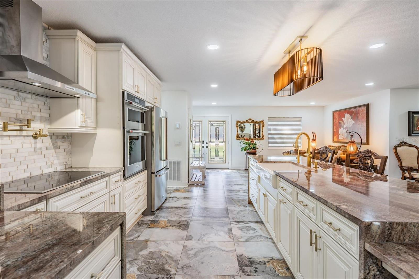 Image 10 of 40 For 6907 Creek Drive