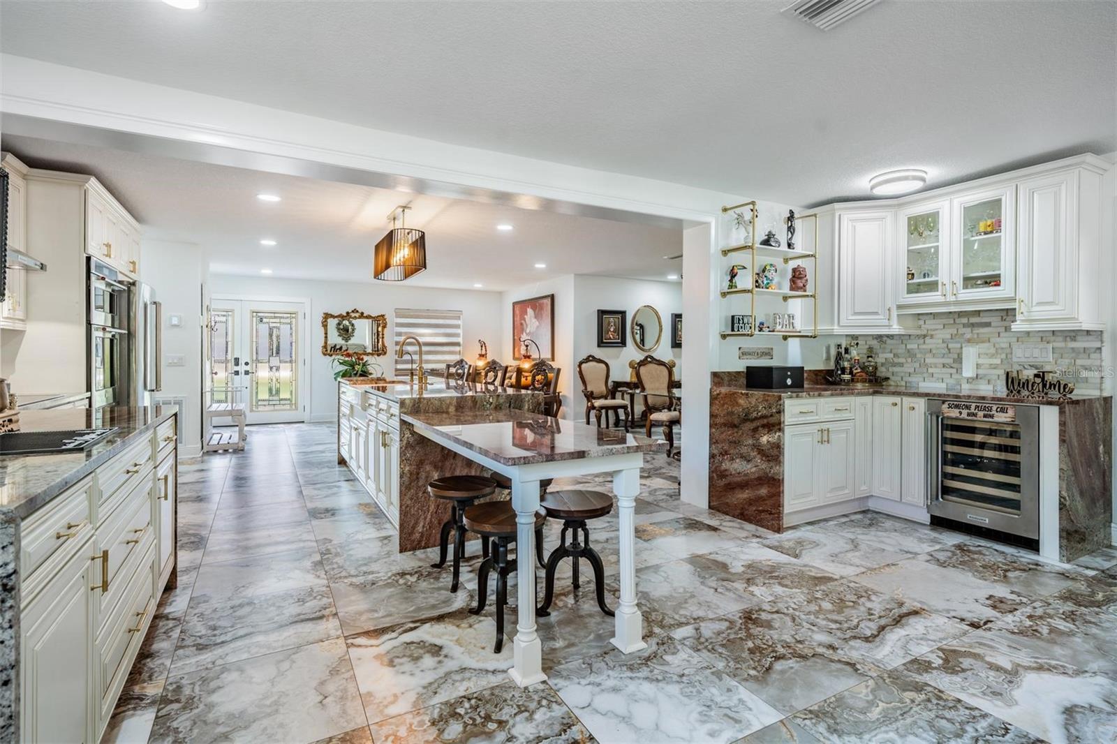 Image 11 of 40 For 6907 Creek Drive