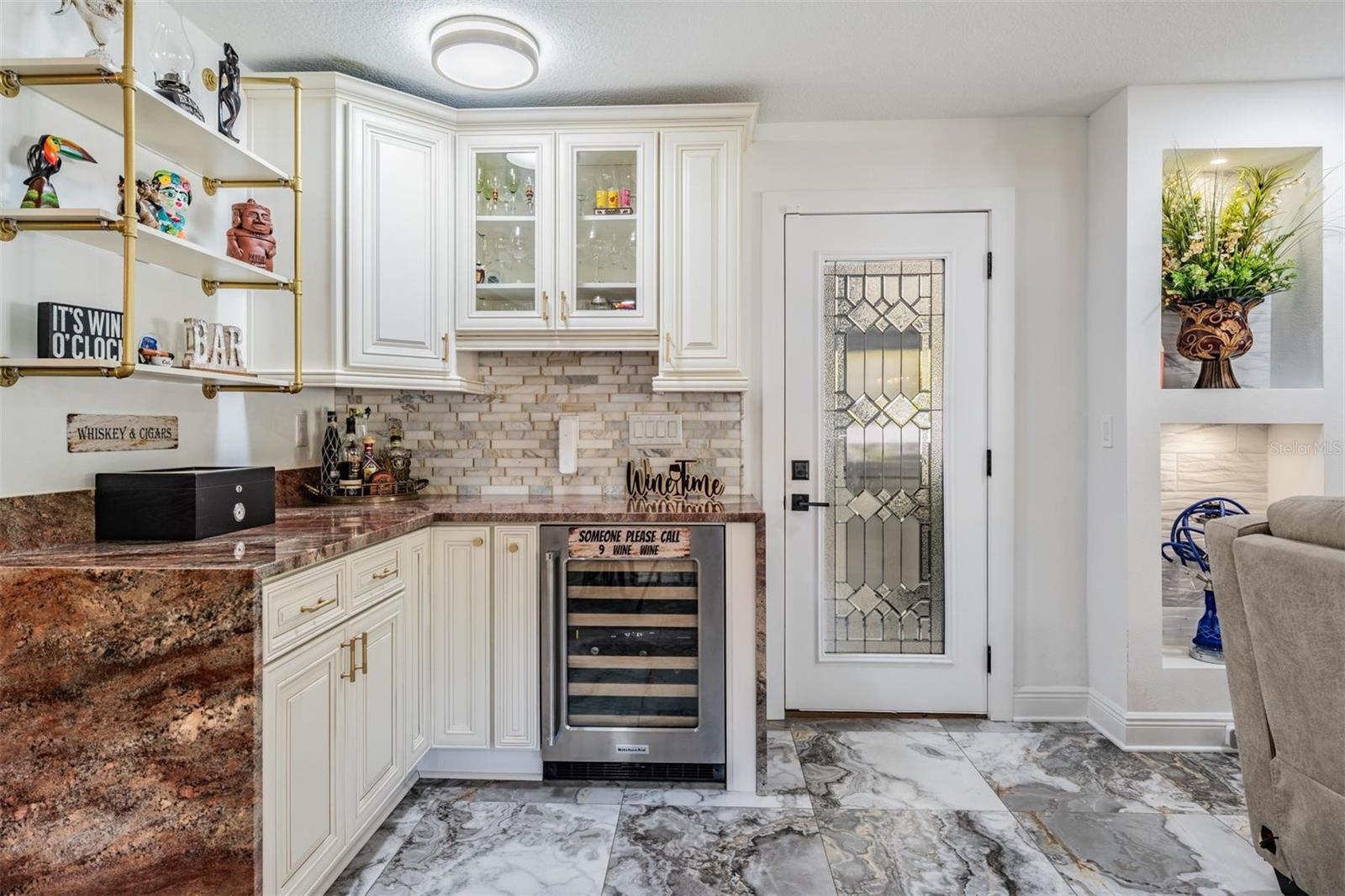 Image 12 of 40 For 6907 Creek Drive