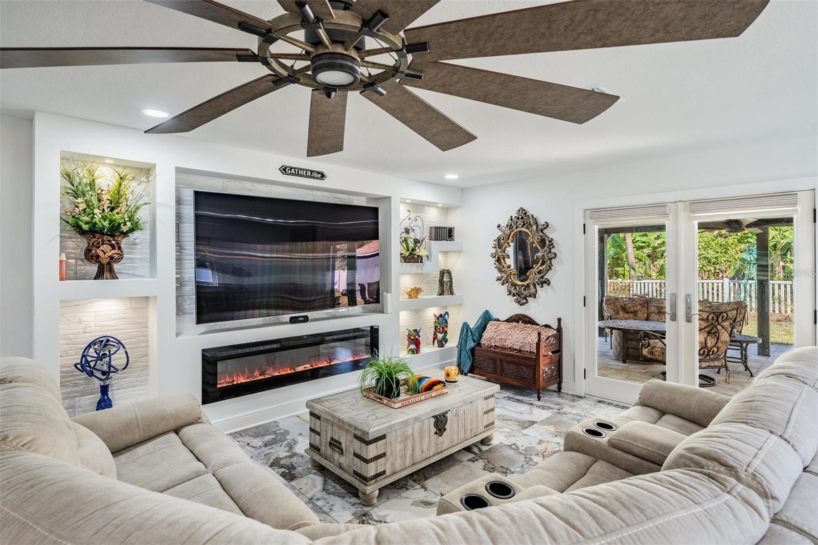 Image 14 of 40 For 6907 Creek Drive