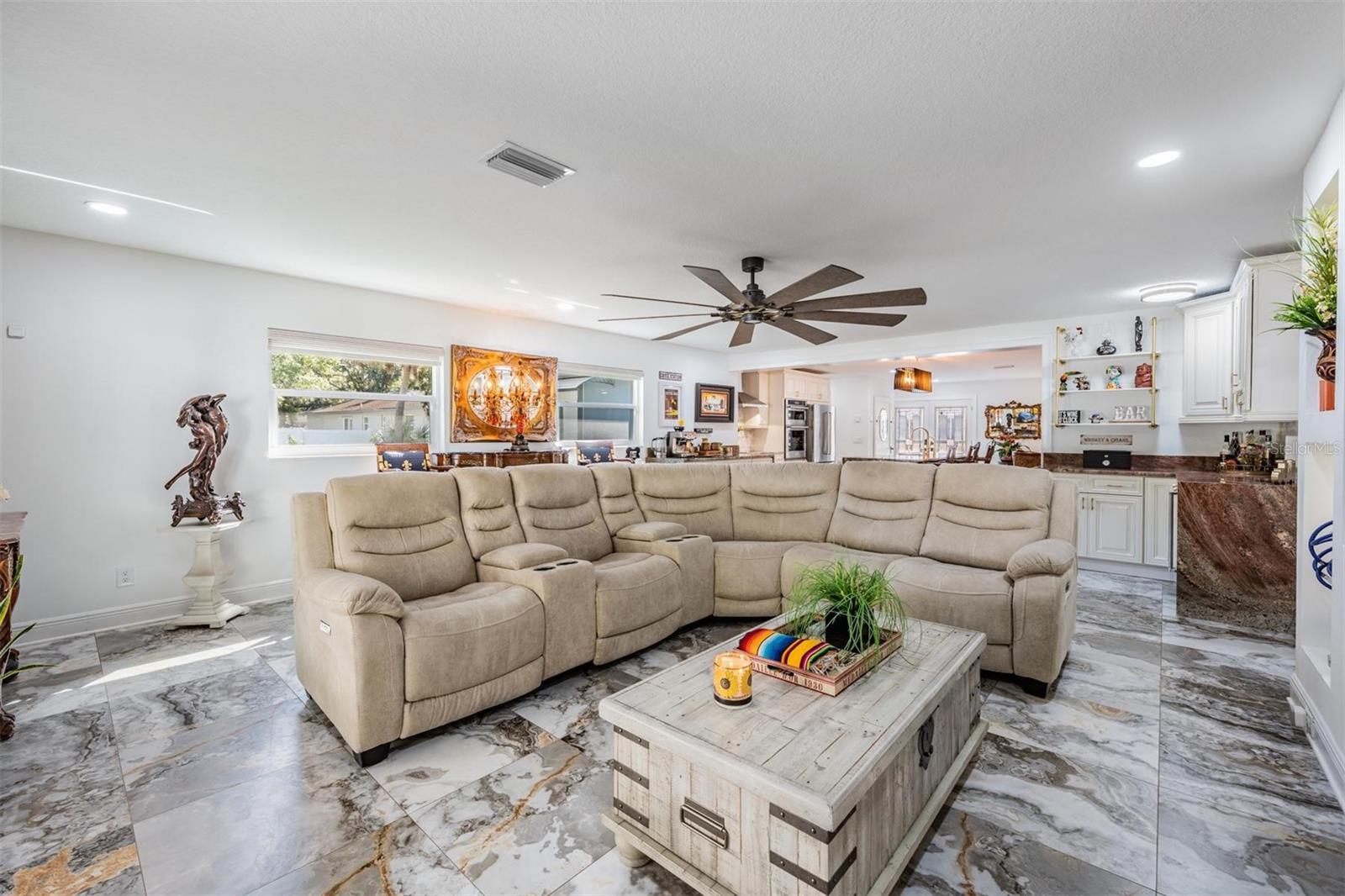 Image 16 of 40 For 6907 Creek Drive