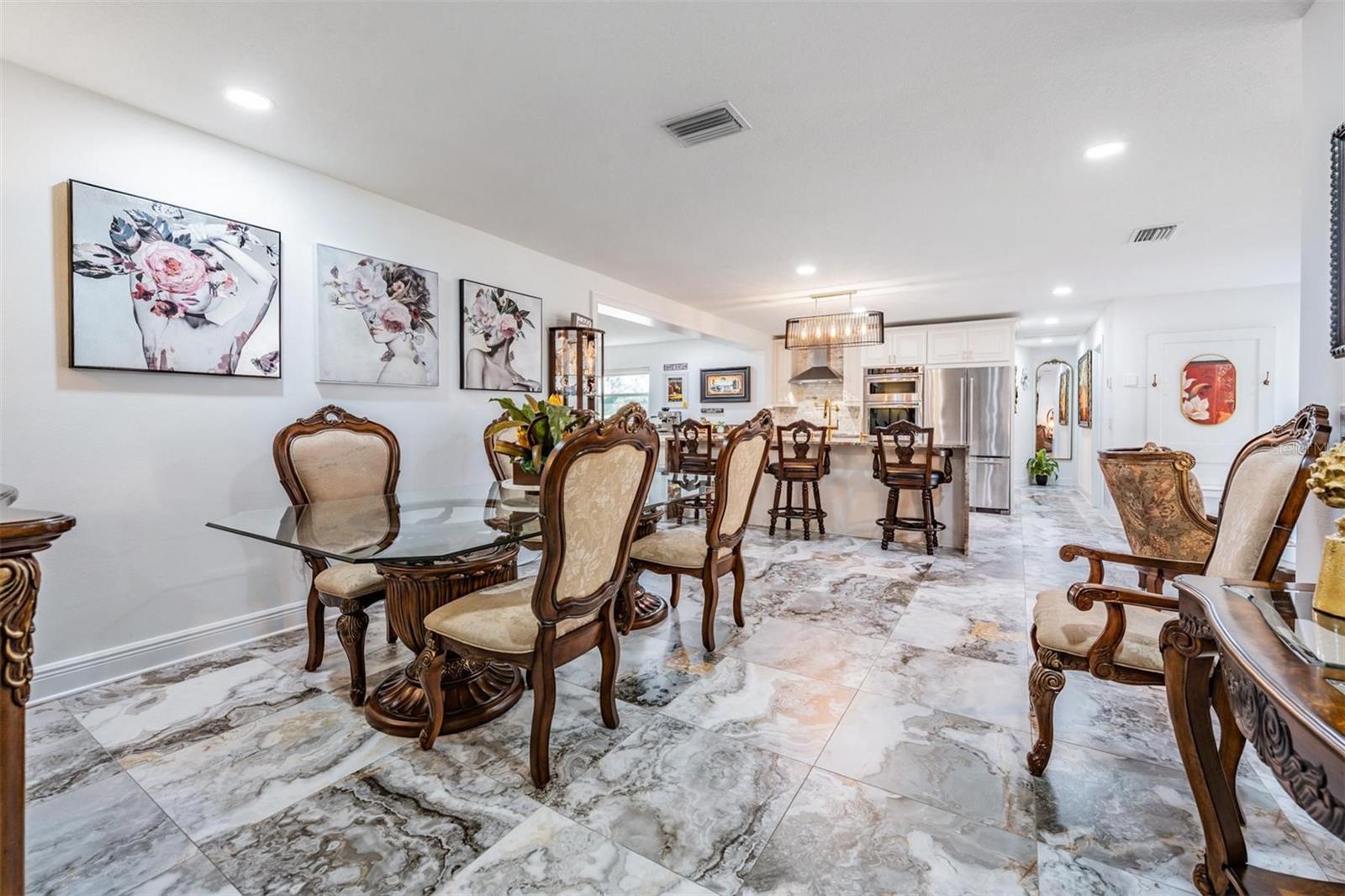 Image 5 of 40 For 6907 Creek Drive